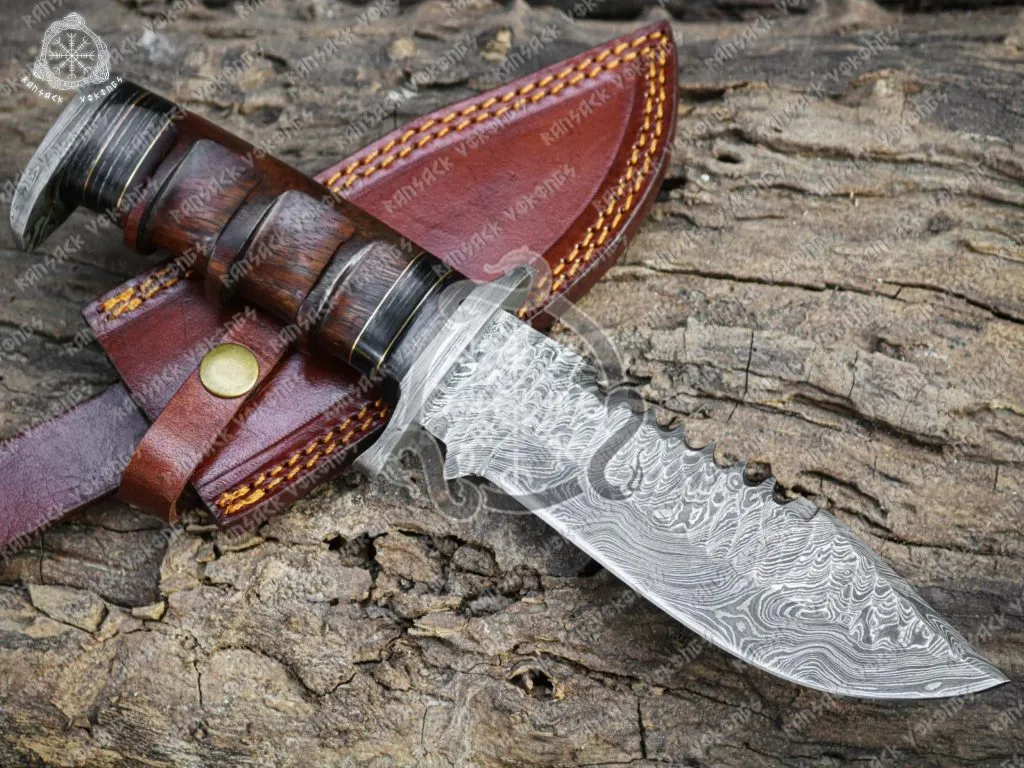 Damascus Skinner Knife — Hand-Forged, Wood Handle