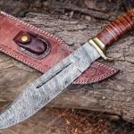 Damascus Bowie Knife — Hand-Forged, Buffalo Horn Handle, Leather Sheath