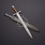 Dagger Sword — Hand-Forged Damascus, Olive Wood Handle, Sheath Included