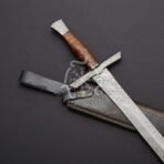 Dagger Sword — Hand-Forged Damascus, Olive Wood Handle, Sheath Included - Image 2