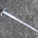 Viking Sword — Hand-Forged Damascus, Olive Wood Handle, Sheath Included (RK-528)