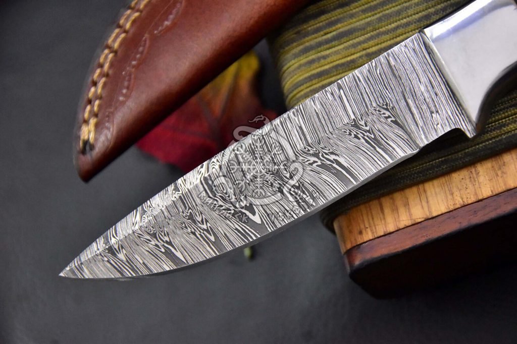 Damascus Skinner Knife — Hand-Forged, 8.6″ Overall, Wood Handle, Leather Sheath - view 2