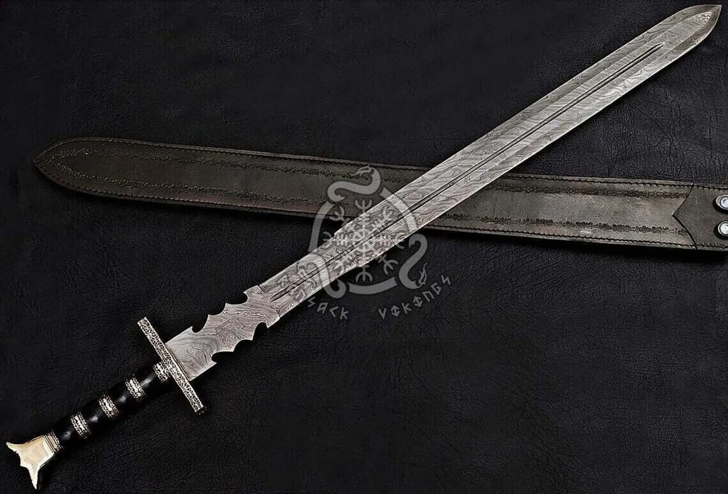 Dagger Sword, Hand-Forged Damascus, Olive Wood Handle, Sheath Included (RK-520)