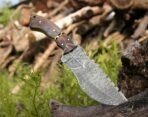 Damascus Tracker Knife — Hand-Forged, 10″ Overall, Ram Horn Handle, Leather Sheath