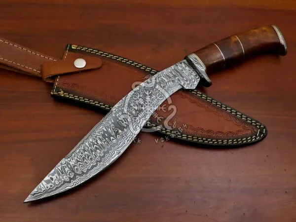 Damascus Kukri Knife — Hand-Forged, Stag Horn Handle, Leather Sheath
