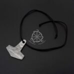 Damascus Steel Pendant — Handcrafted Norse Jewelry (RK-647)