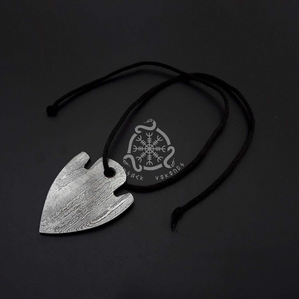 Damascus Steel Pendant — Handcrafted Norse Jewelry (RK-648)