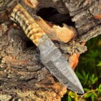 Damascus Hunting Knife — Hand-Forged, Ram Horn Handle, Leather Sheath - Image 5