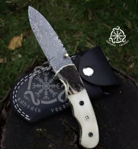 Damascus Folding Pocket Knife, Hand-Forged, Stag Horn Handle (RK-693)