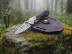 Damascus Folding Pocket Knife — Hand-Forged, Ram Horn Handle, Leather Sheath | Engraving Available