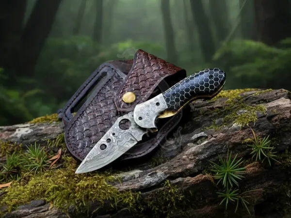 Damascus Folding Pocket Knife — Hand-Forged, Ram Horn Handle, Leather Sheath | Engraving Available - view 2