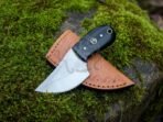 High-Carbon Skinner Knife — Hand-Forged, Micarta Handle, Leather Sheath