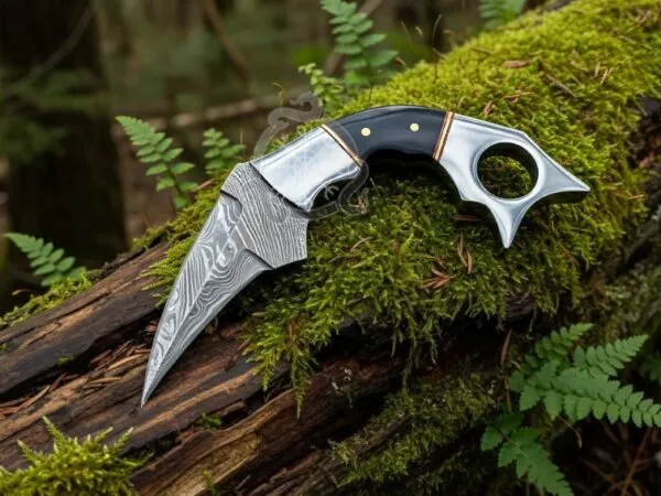 Damascus Karambit Knife — Hand-Forged, Ram Horn Handle, Leather Sheath | Engraving Available