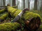 Damascus Folding Pocket Knife — Hand-Forged, Ram Horn Handle, Leather Sheath - Image 2