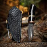 Damascus Skinner Knife — Hand-Forged, Resin Handle, Leather Sheath