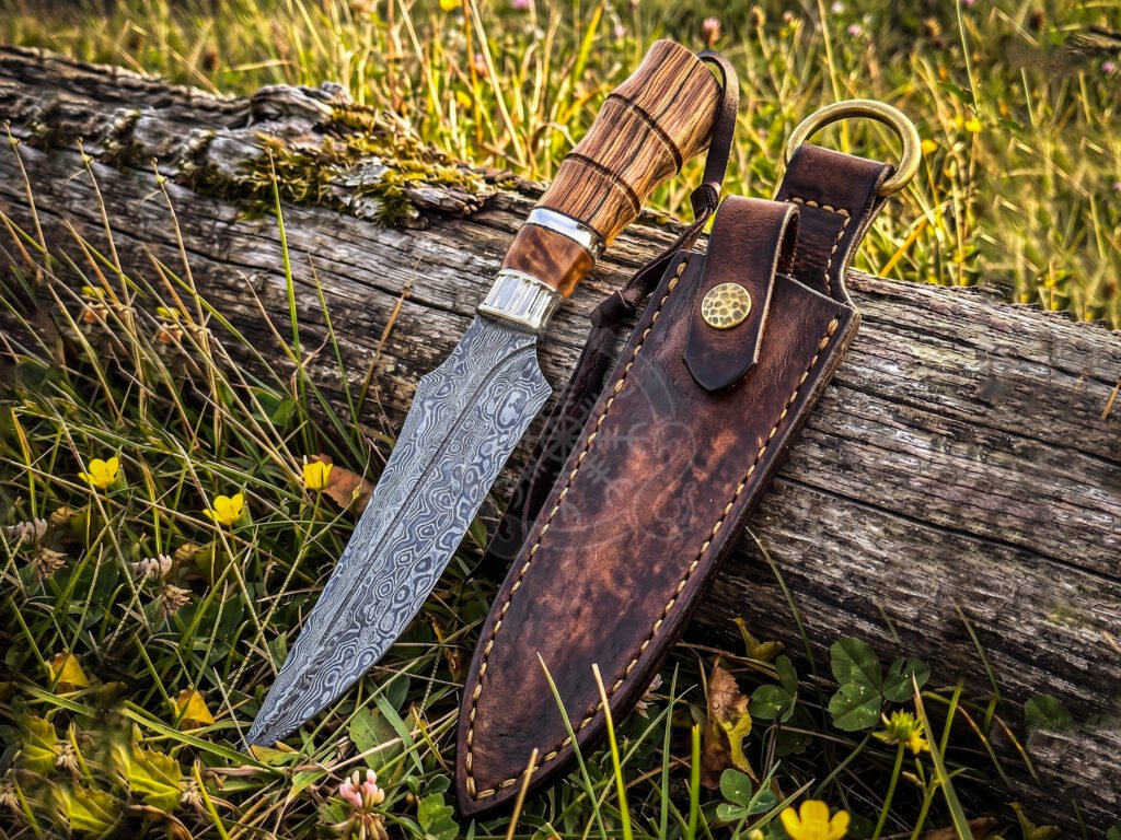 Damascus Camp Knife — Hand-Forged, 12″ Overall, Olive Wood Handle, Leather Sheath